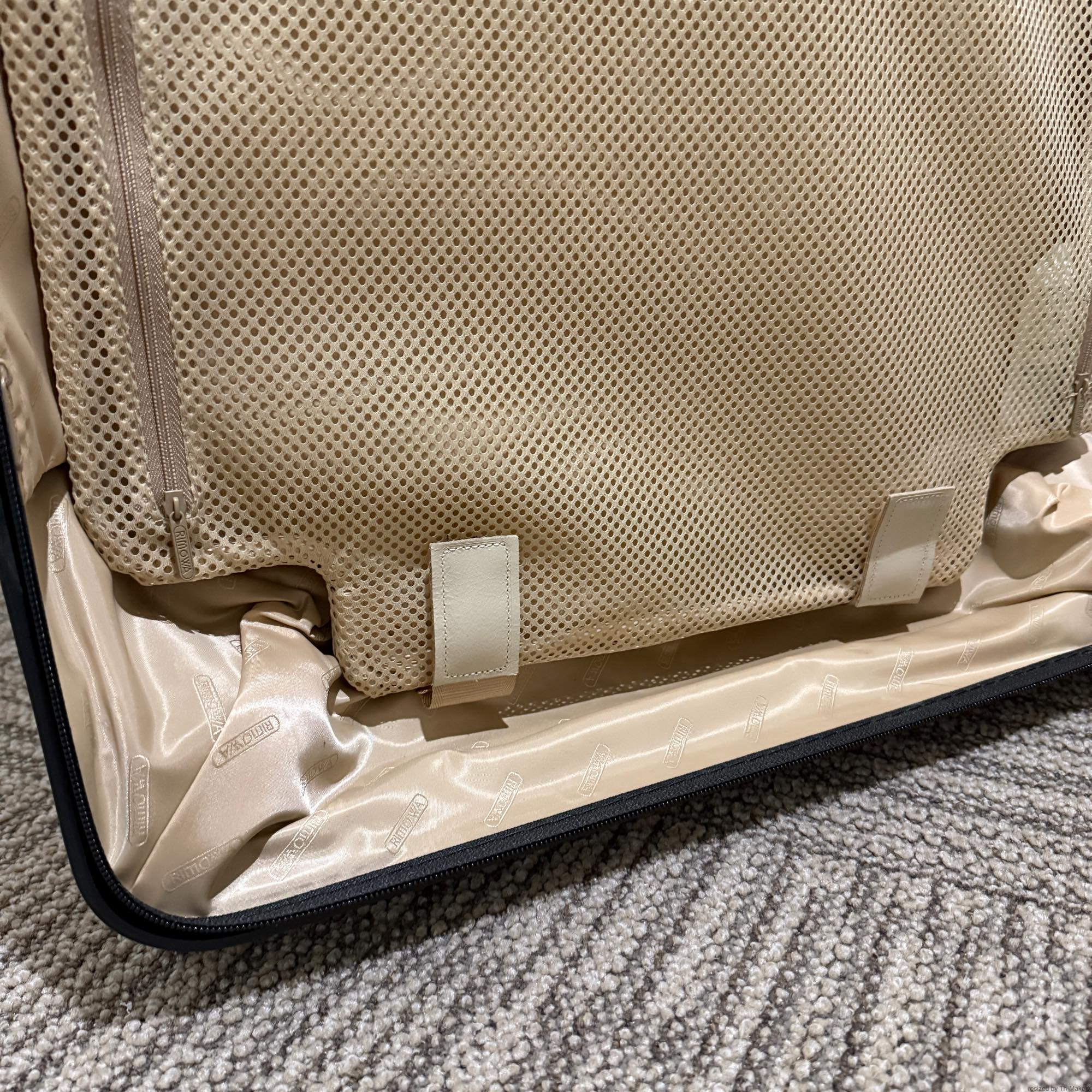 リモワ　サルサデラックス　3Suiter　830.80.33.4　中古美品　128リットル　4輪
