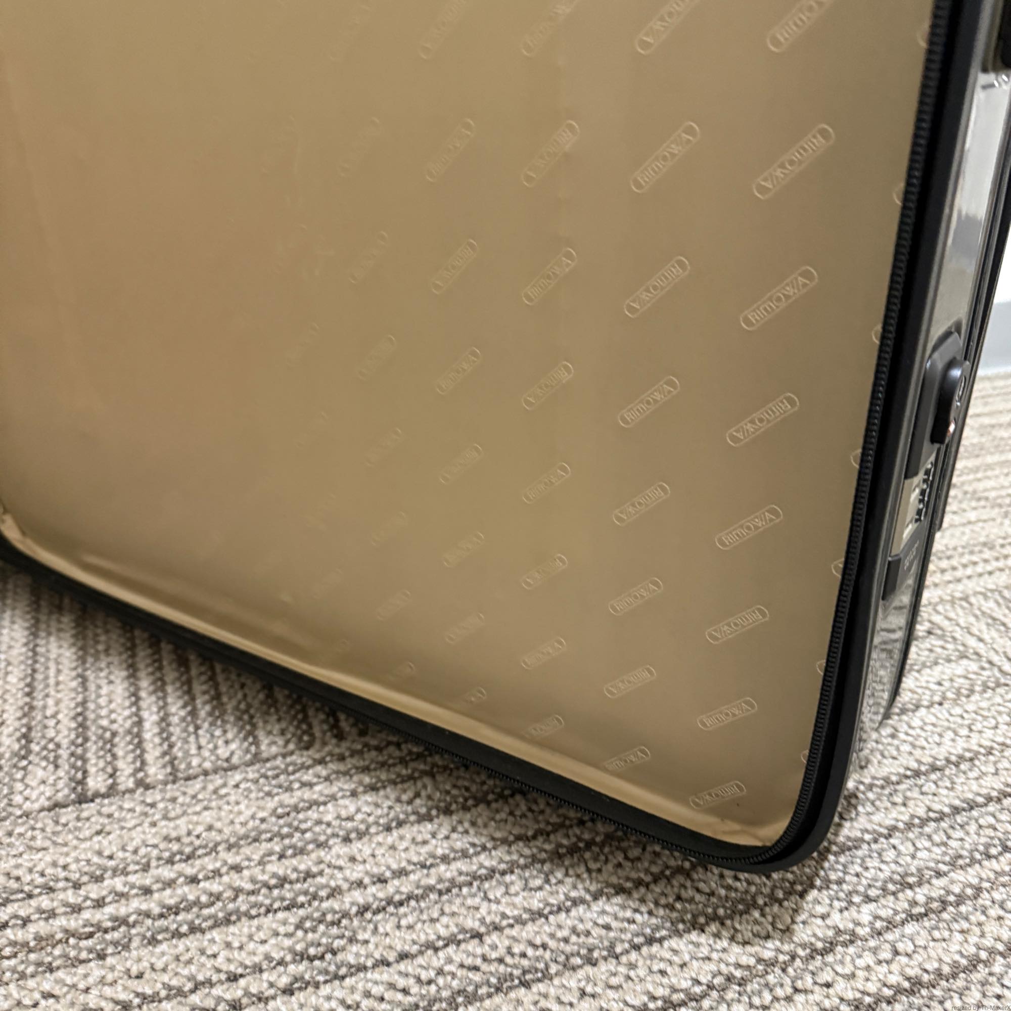 リモワ　サルサデラックス　3Suiter　830.80.33.4　中古美品　128リットル　4輪
