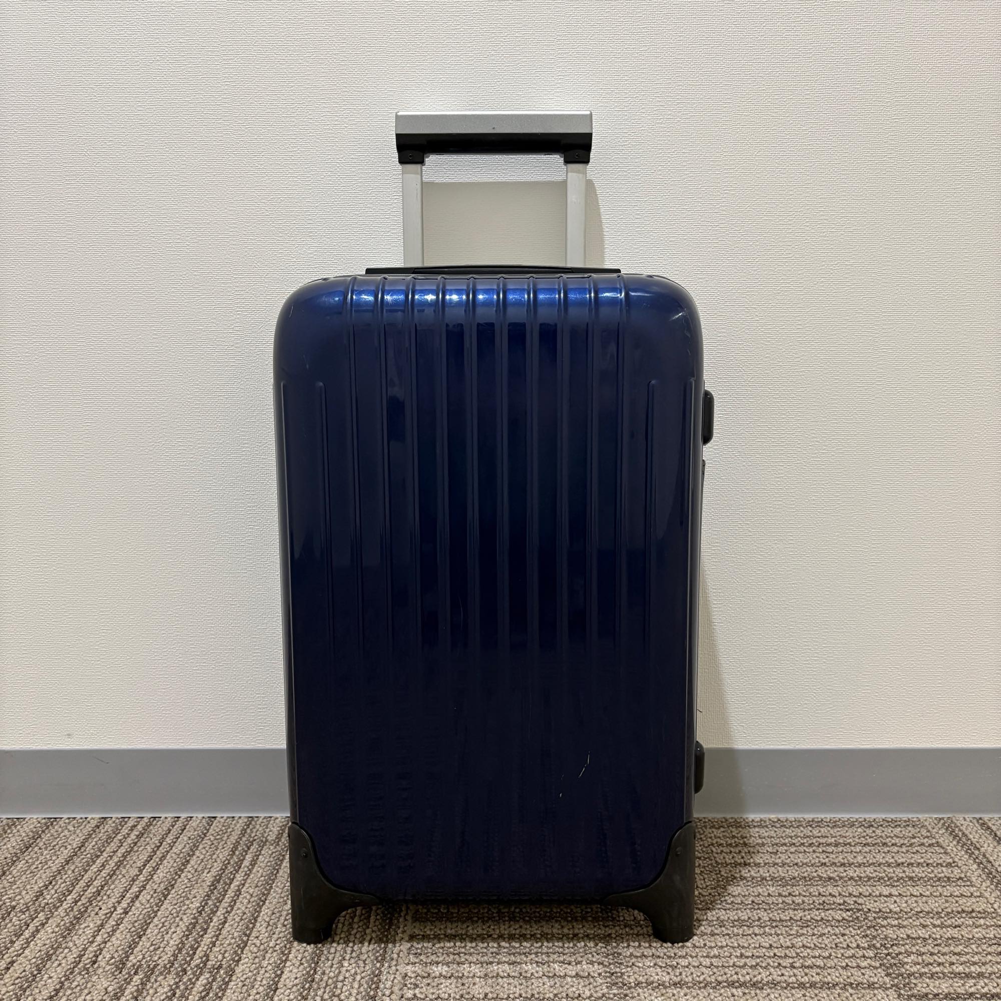 リモワ　タンゴ　831.52　中古美品　35リットル　2輪