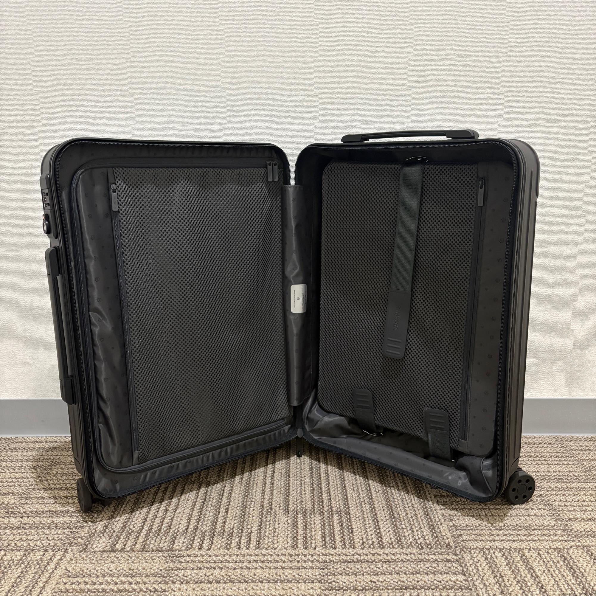 リモワ　エッセンシャル　832.52.63.1　キャビンS　34L　中古美品　マットブラック