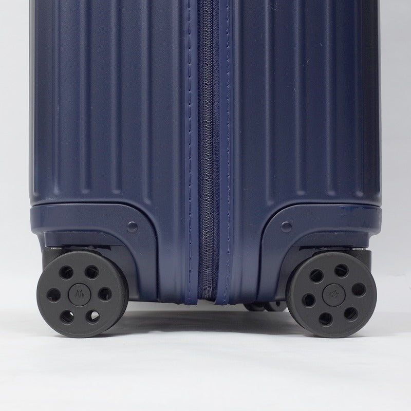 リモワ エッセンシャル  832.73－2 チェックインL 85L 中古美品 マットブルー