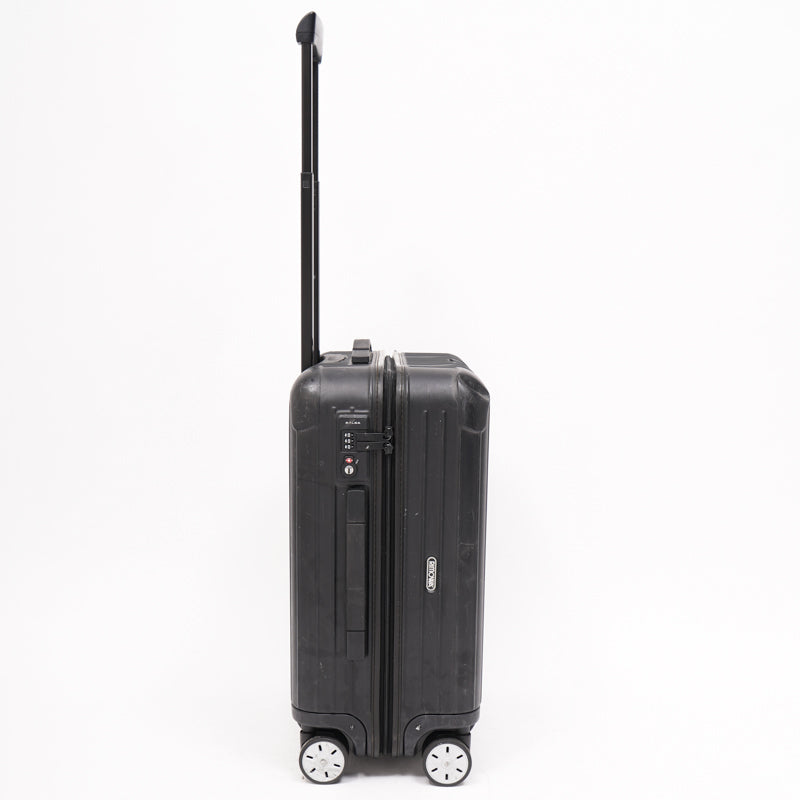 リモワ　サルサ　834.56　47リットル　中古商品　4輪