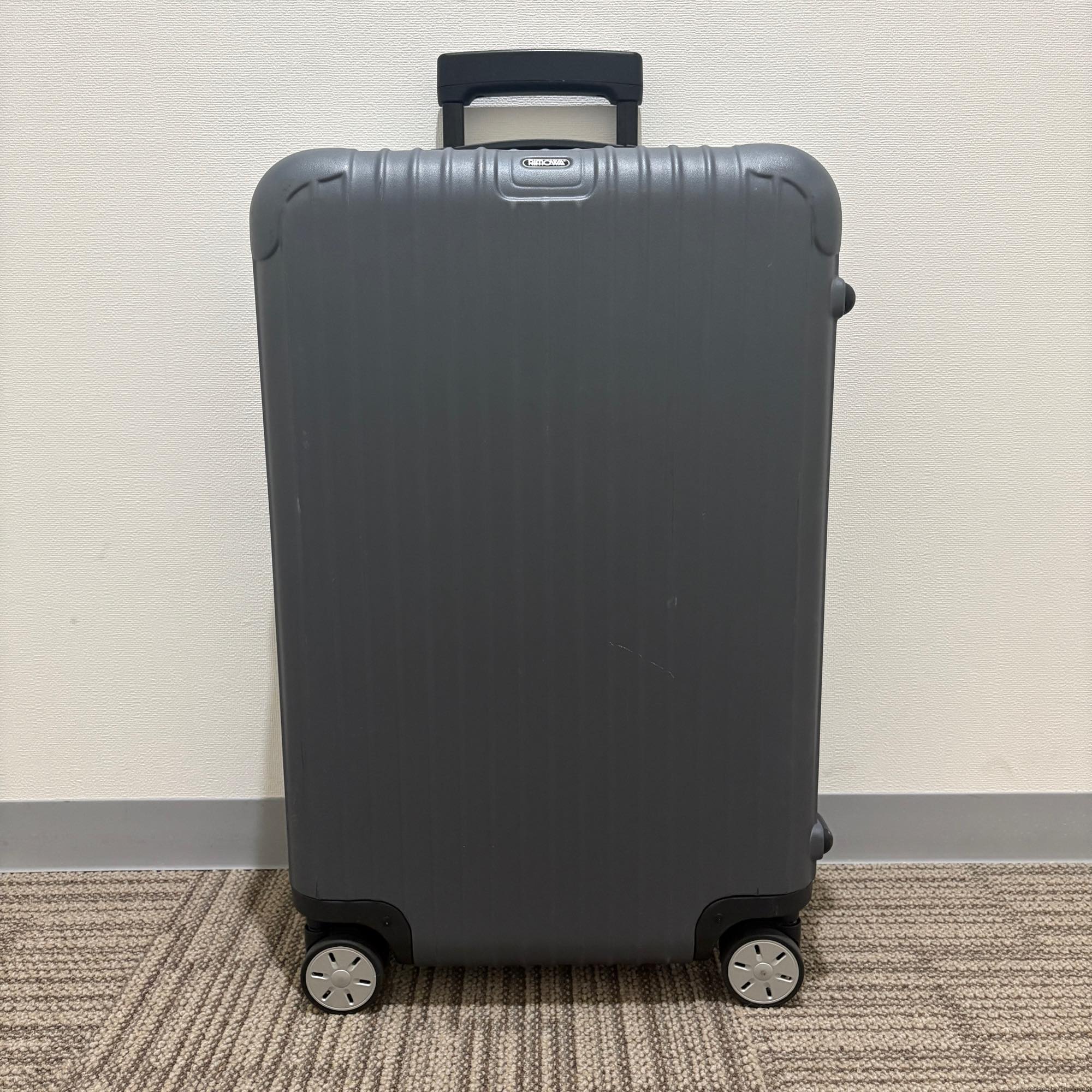 リモワ　サルサ(エッセンシャル)　838.63　63リットル(Check-In M)　中古美品　4輪