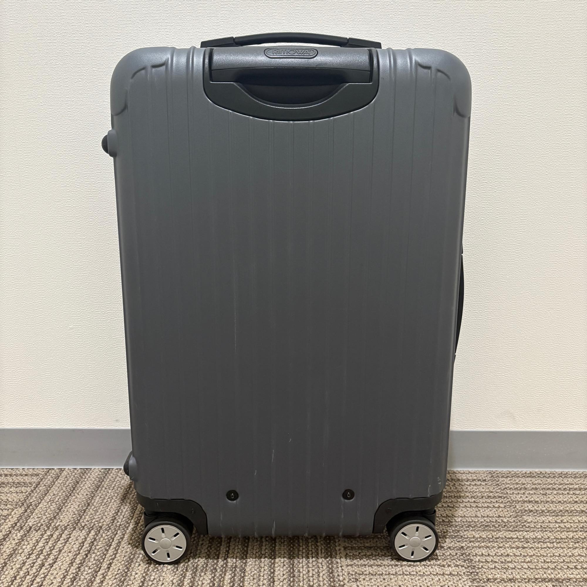 リモワ　サルサ(エッセンシャル)　838.63　63リットル(Check-In M)　中古美品　4輪