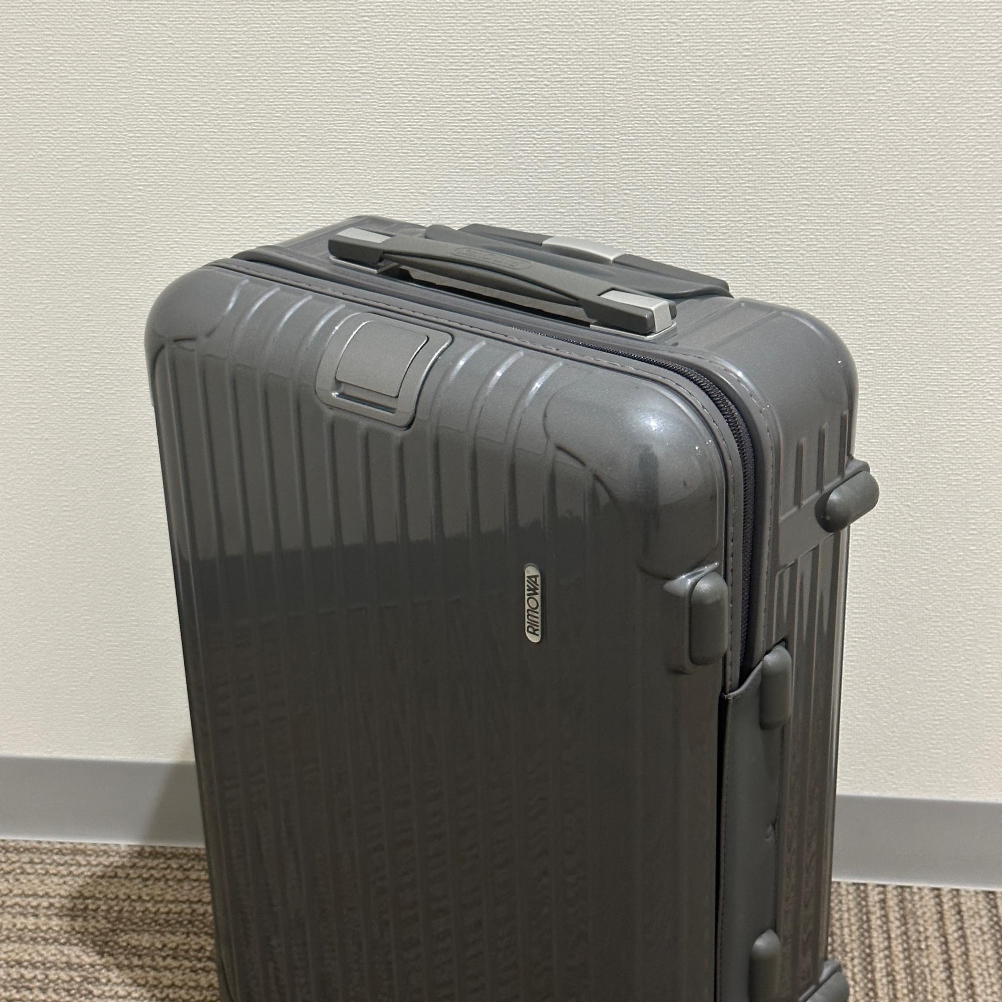 リモワ　サルサデラックス　854.52　33リットル　中古美品　2輪
