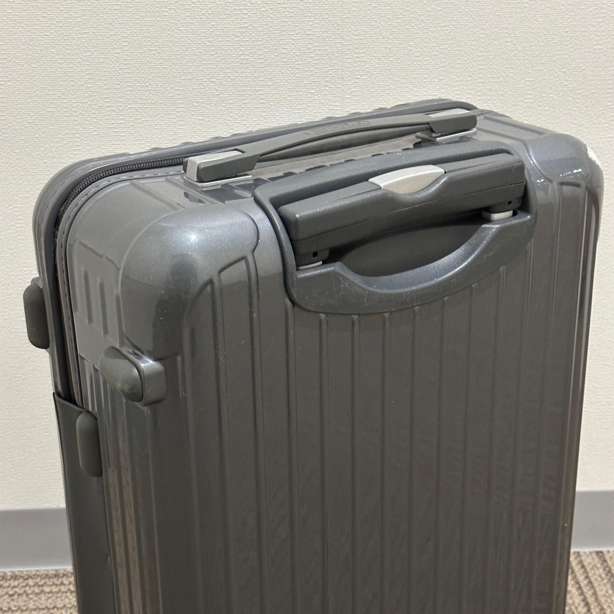 リモワ　サルサデラックス　854.52　33リットル　中古美品　2輪