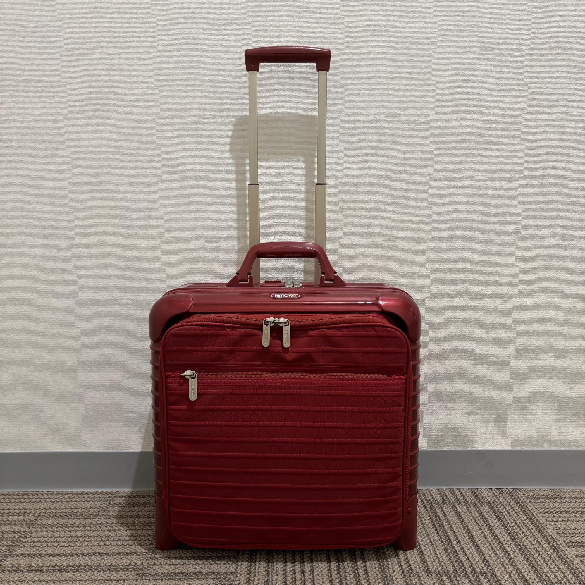 リモワ　エッセンシャルスリーブ (サルサデラックス ハイブリッド)　863.41.21.2　23リットル　中古美品　2輪
