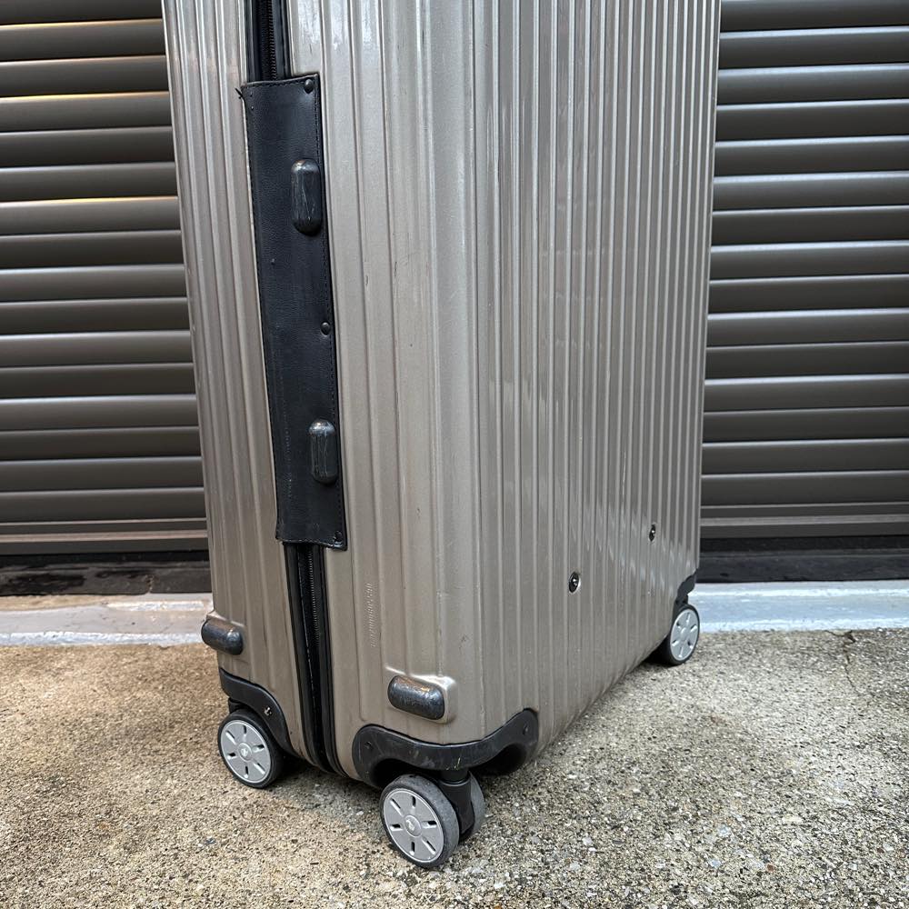 リモワ　サルサ　869.70　82リットル　中古商品　4輪