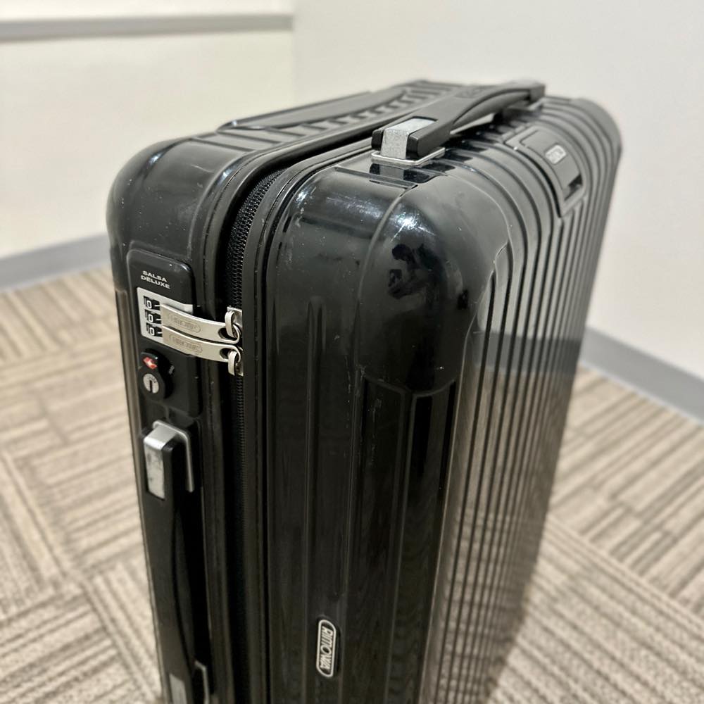 リモワ　サルサデラックス　870.52 　新古品　32リットル　4輪