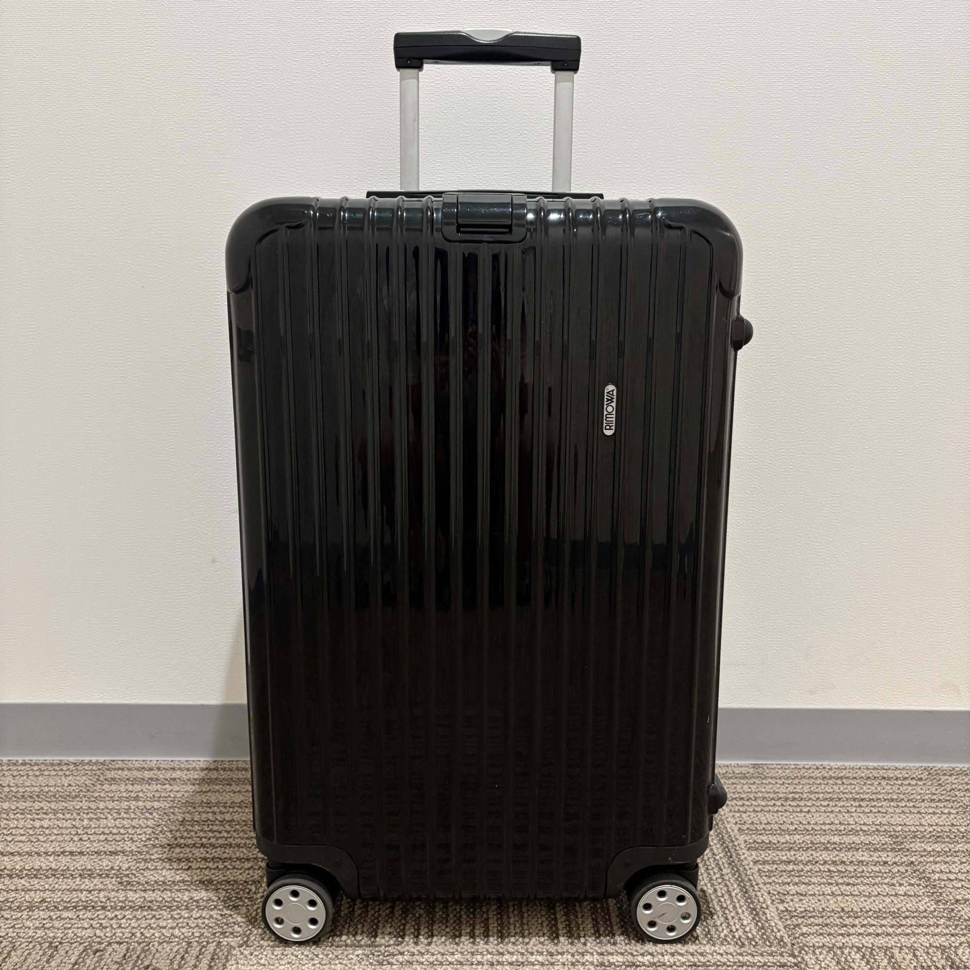 リモワ　サルサデラックス　870.63　中古美品　61リットル　4輪