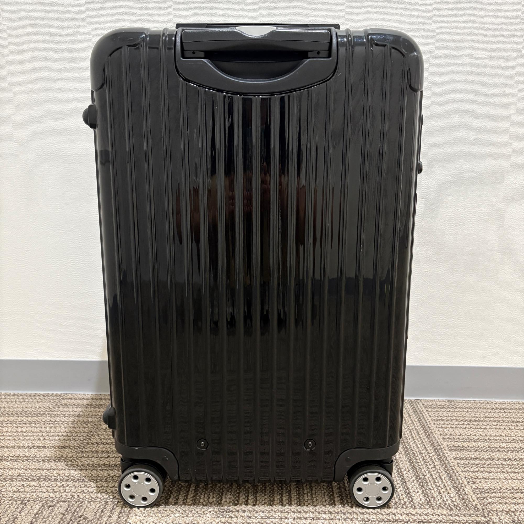リモワ　サルサデラックス　870.63　中古美品　61リットル　4輪