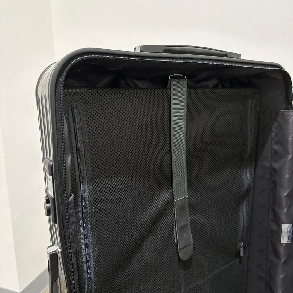 リモワ　サルサデラックス　870.73　中古商品　98リットル　4輪