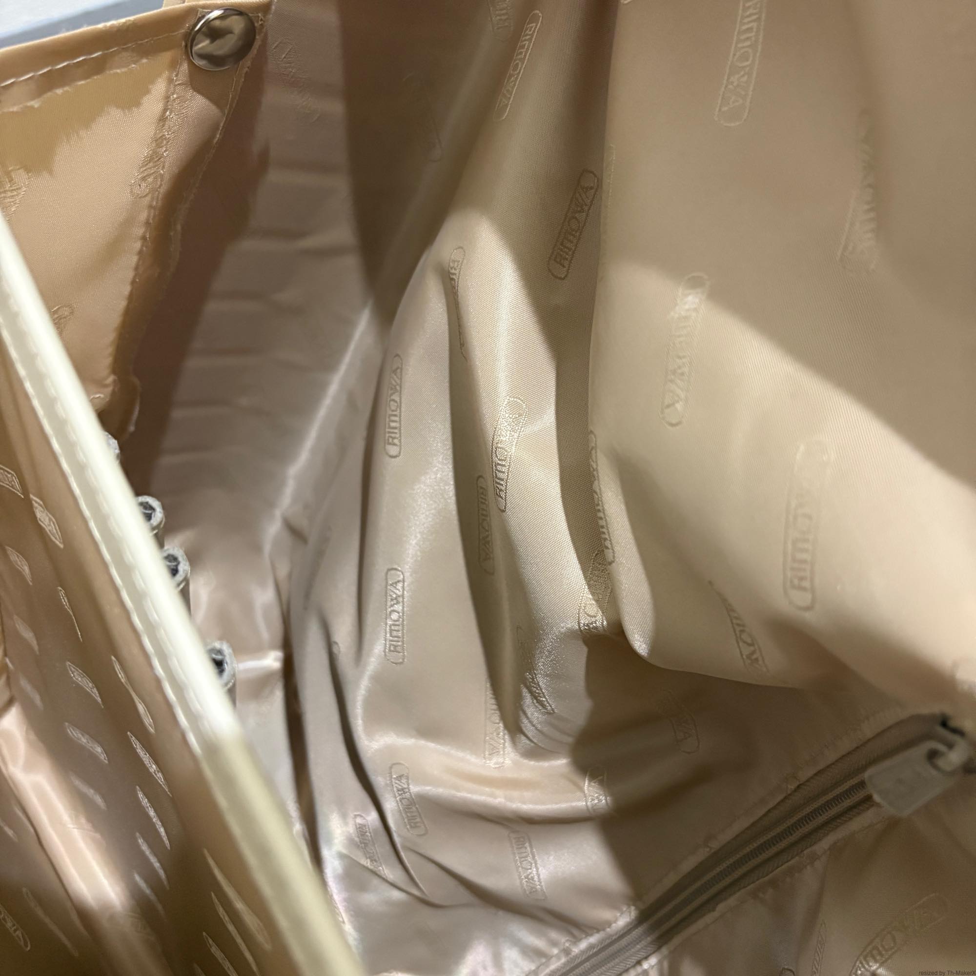 リモワ　サルサ デラックス　873.40　29リットル　中古美品　4輪