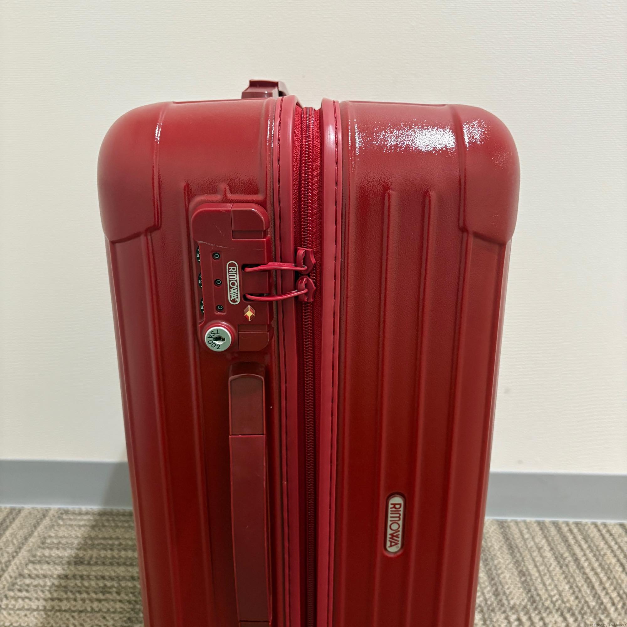 リモワ　サルサ(エッセンシャル)　875.56 　45リットル　中古美品　4輪