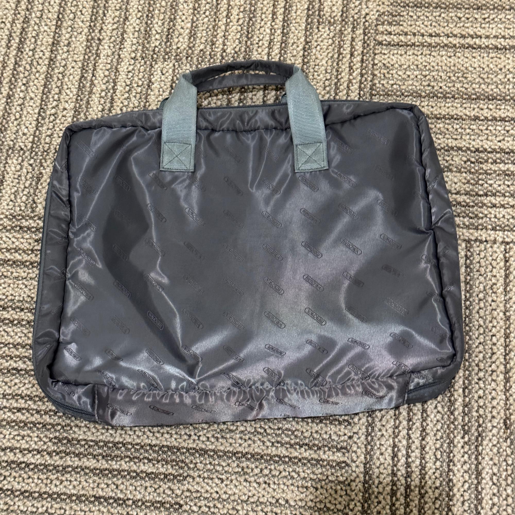 リモワ　リンボ　880.40.50.2　中古美品　24リットル　4輪