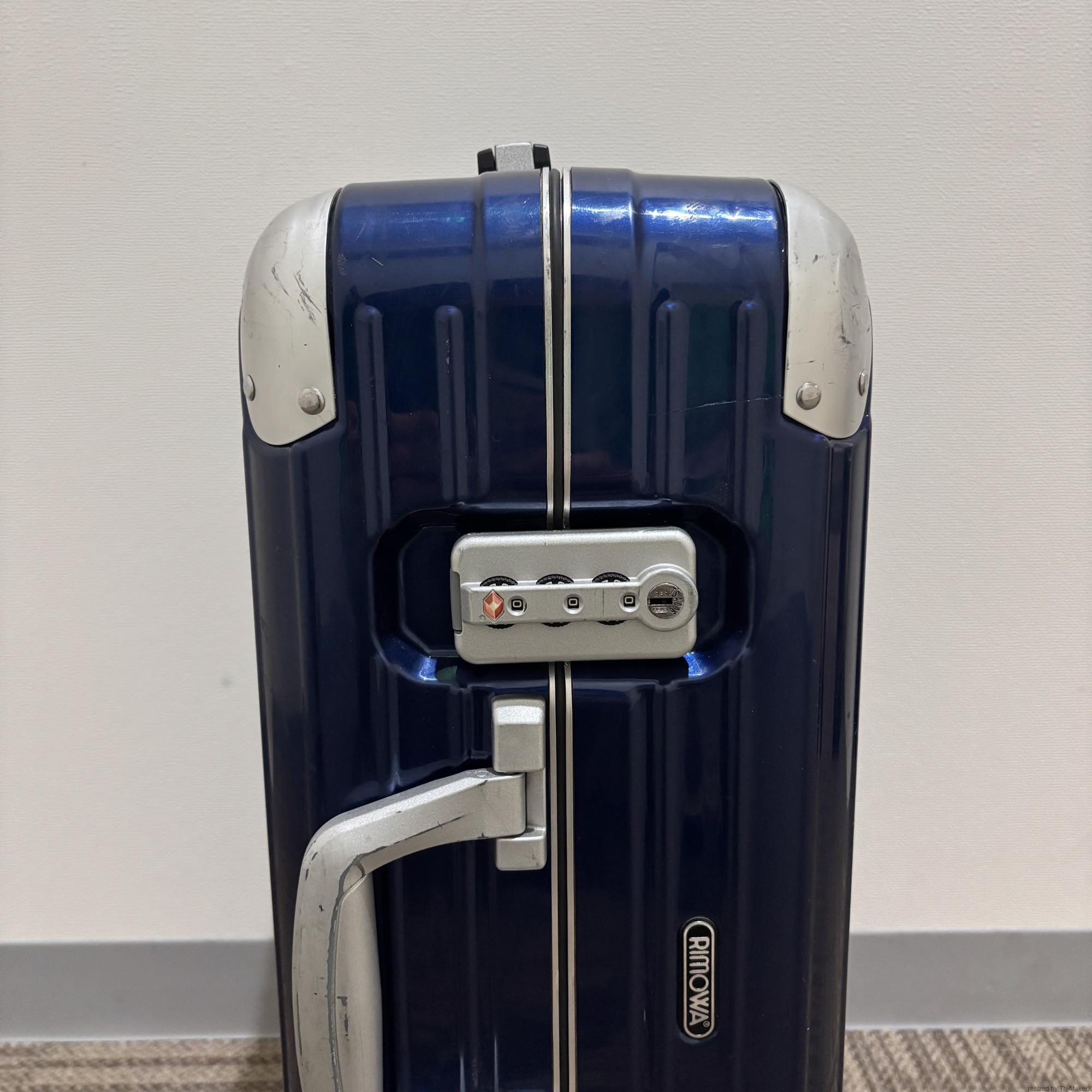 リモワ　ハイブリッド(リンボ)　891.52　中古商品　35リットル　4輪
