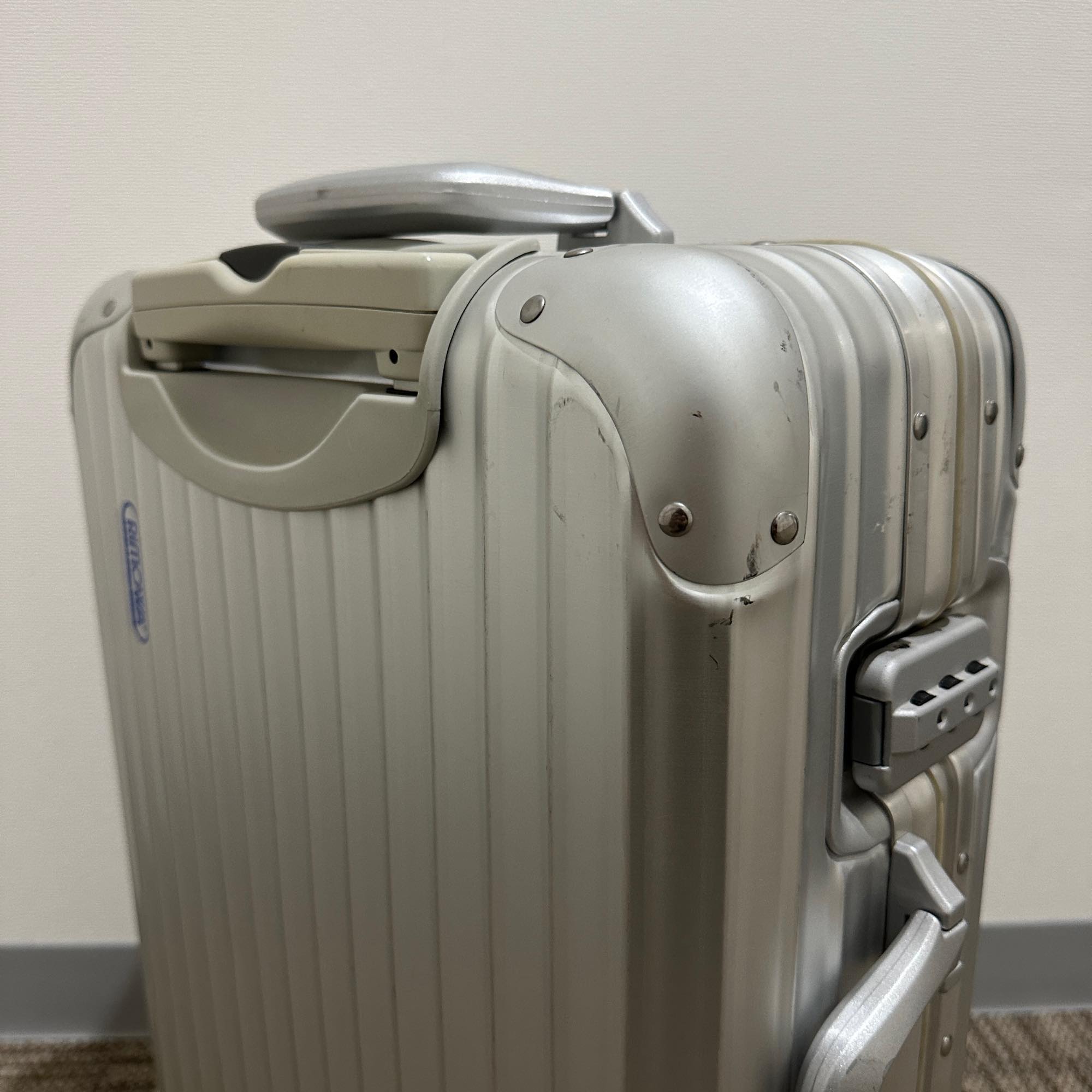 リモワ　トパーズ　929.52-9　中古商品　32リットル　2輪