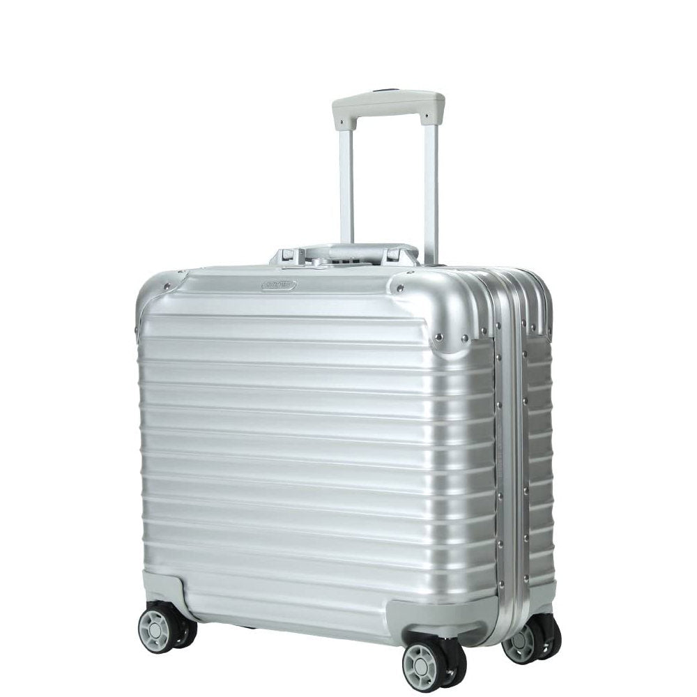 リモワ　トパーズ　920.40.00.4　中古商品　28リットル　4輪