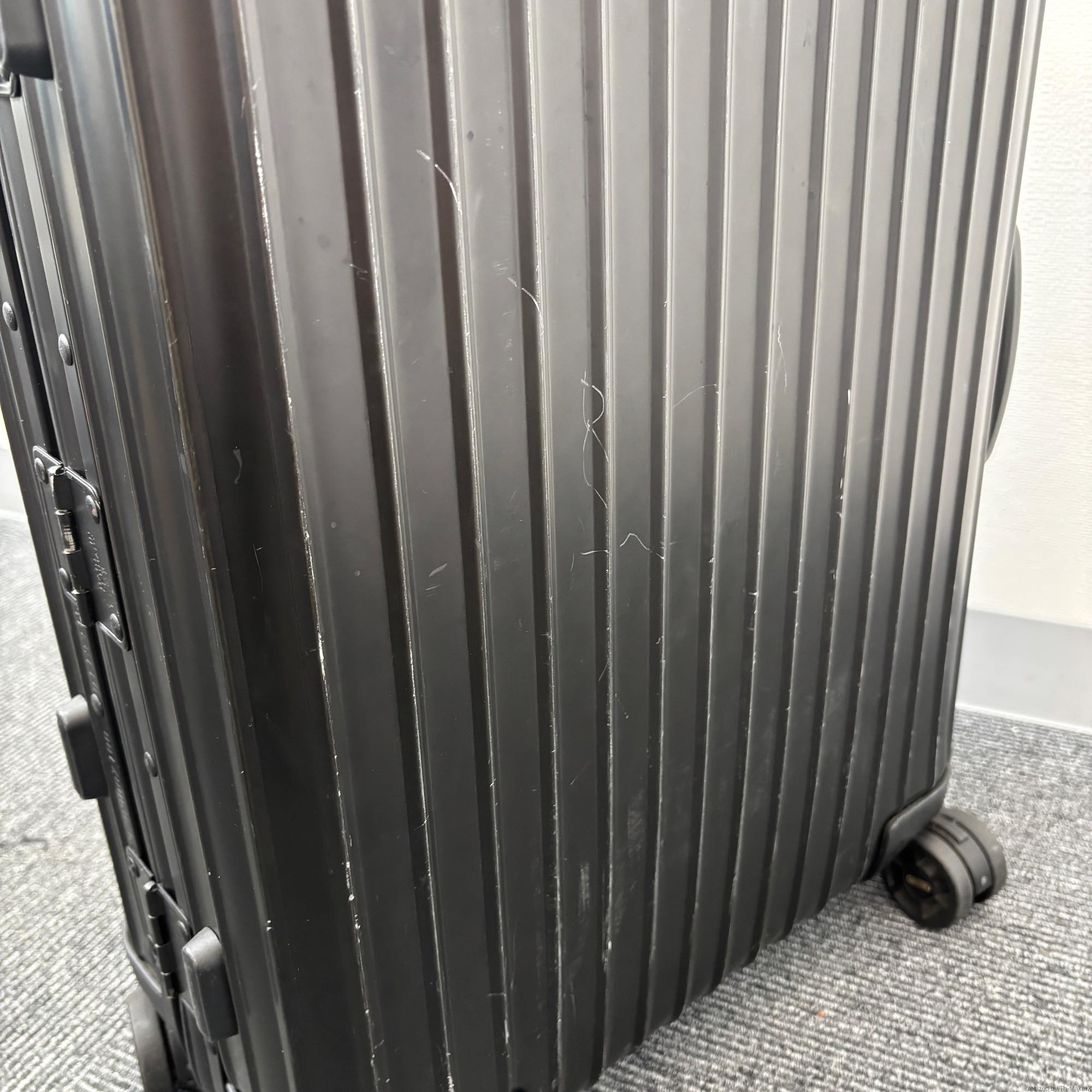 リモワ×モンクレール限定モデル　34リットル　中古商品　4輪