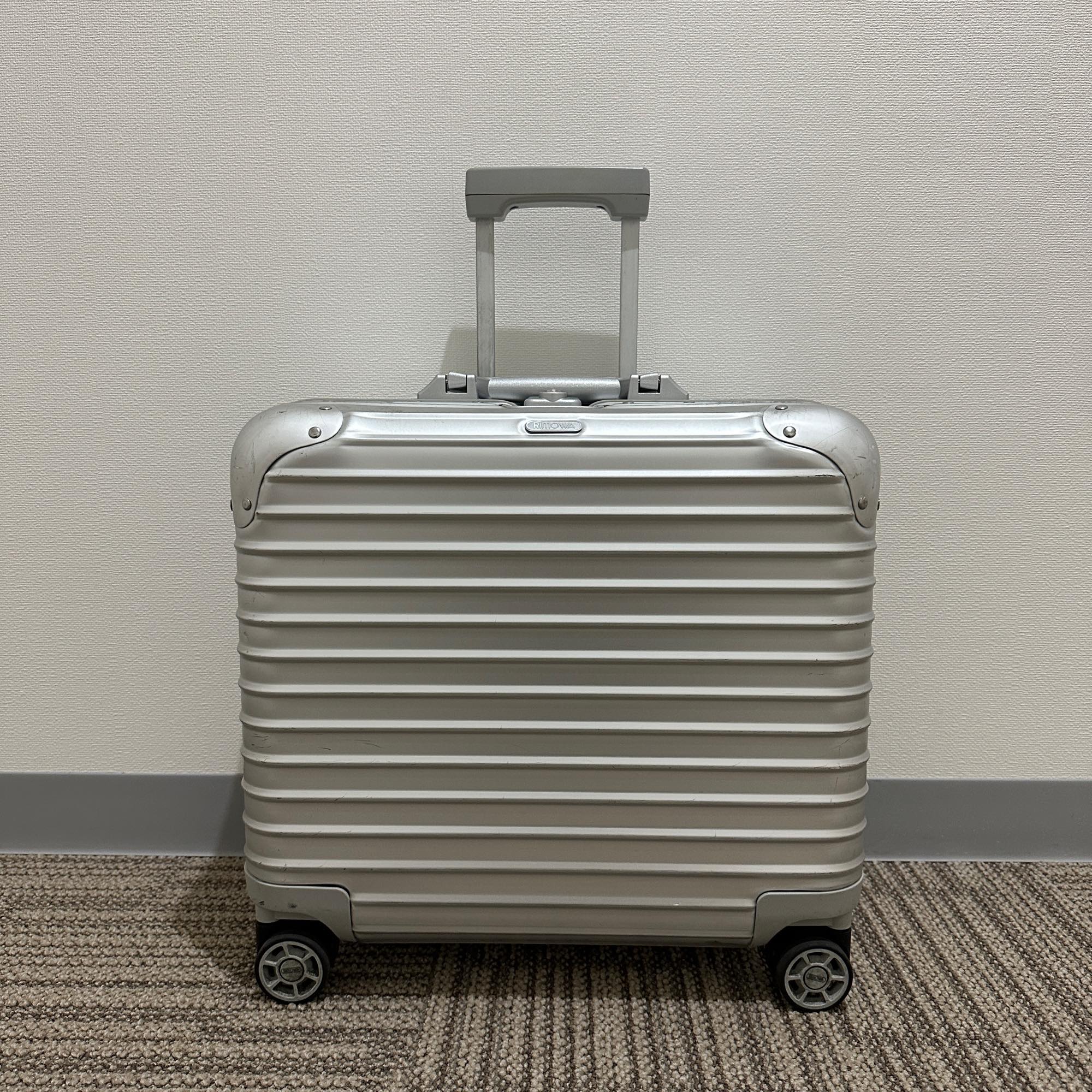 リモワ トパーズ　923.40-1　中古商品　26リットル　4輪