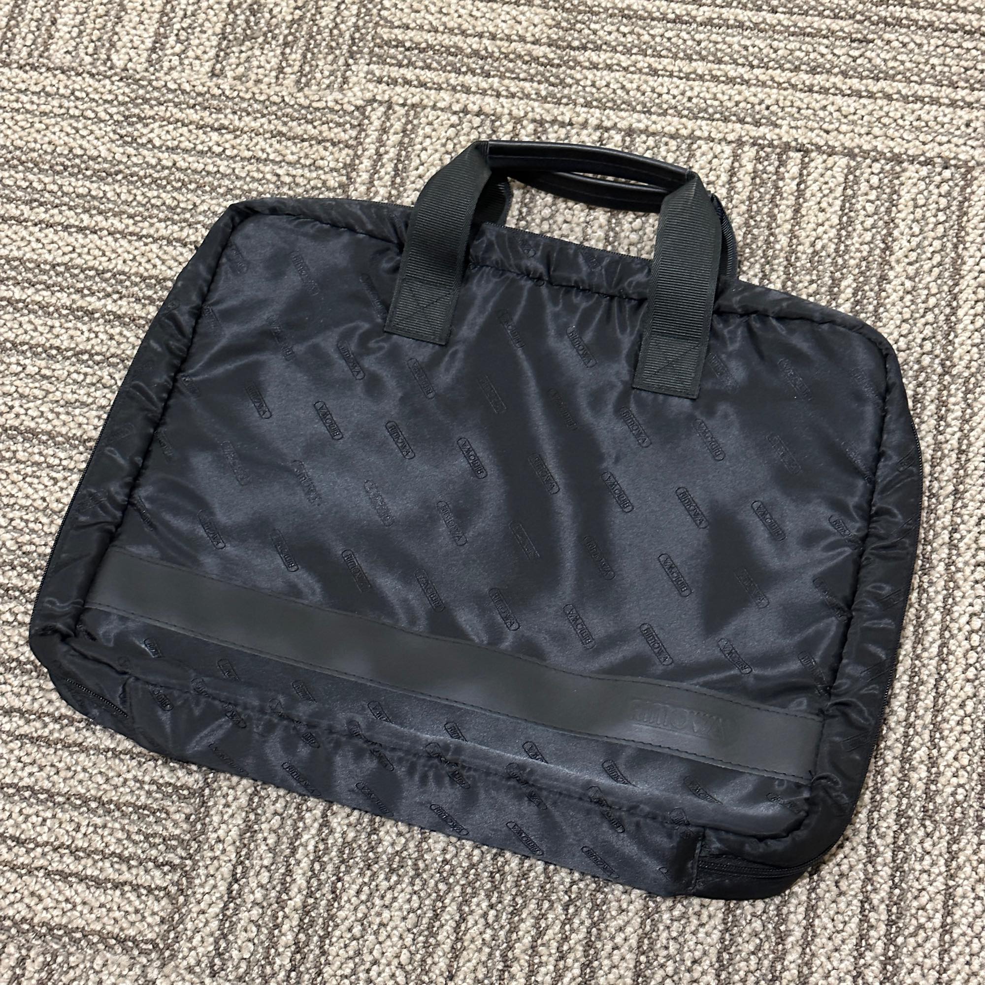 リモワ トパーズ　923.40-1　中古商品　26リットル　4輪