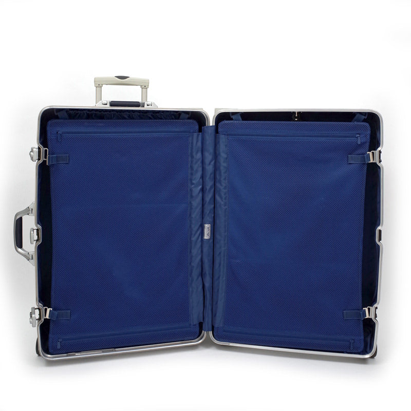リモワ　シルバーインテグラル　中古品　U923.77　104リットル　4輪