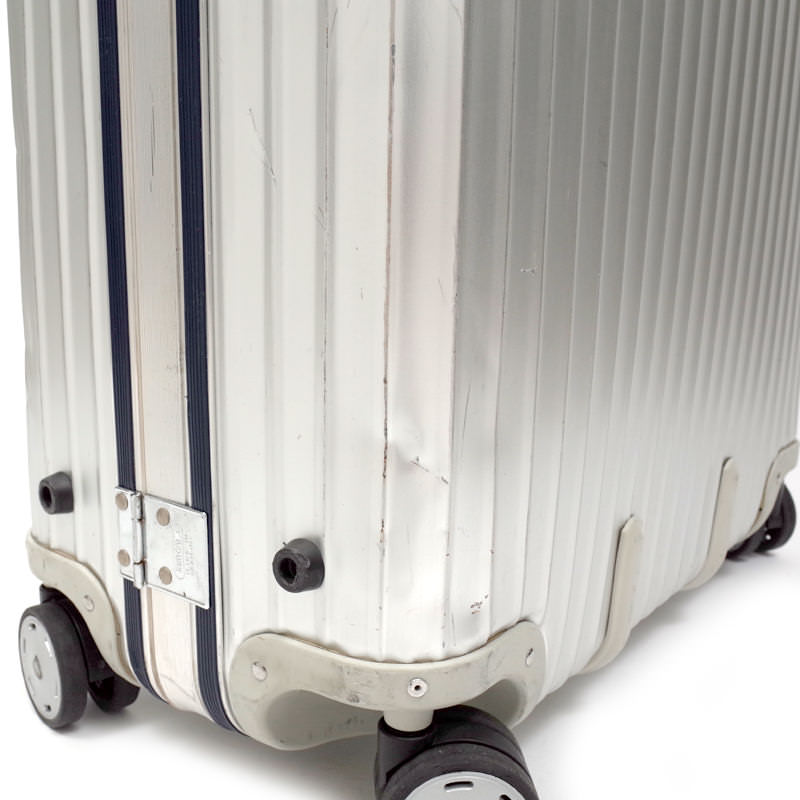 リモワ　シルバーインテグラル　中古品　U923.77　104リットル　4輪
