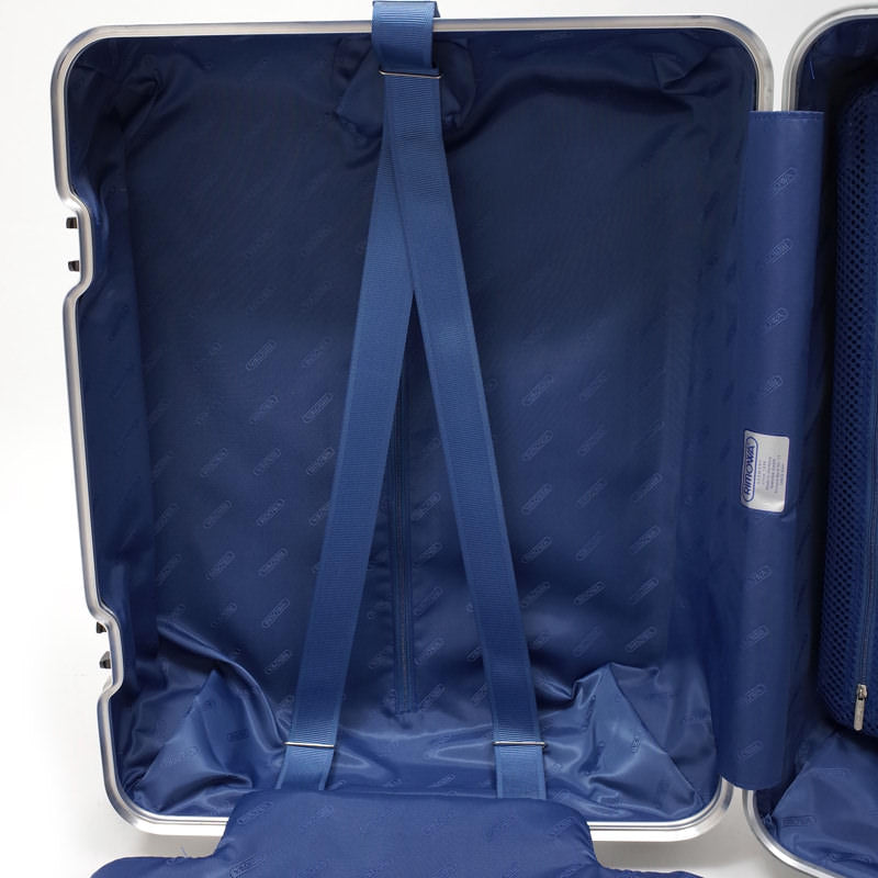 リモワ　トパーズ　923.56　中古商品　45リットル　4輪
