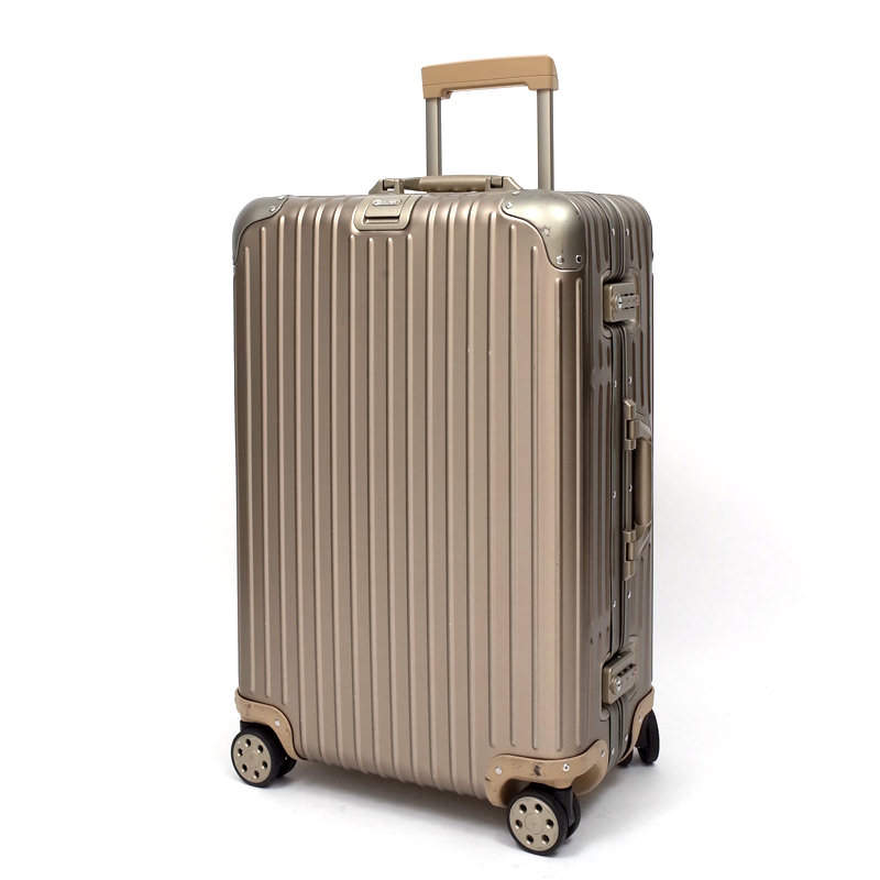 リモワ　トパーズ チタニウム　中古商品　924.63.03.4　64リットル　4輪