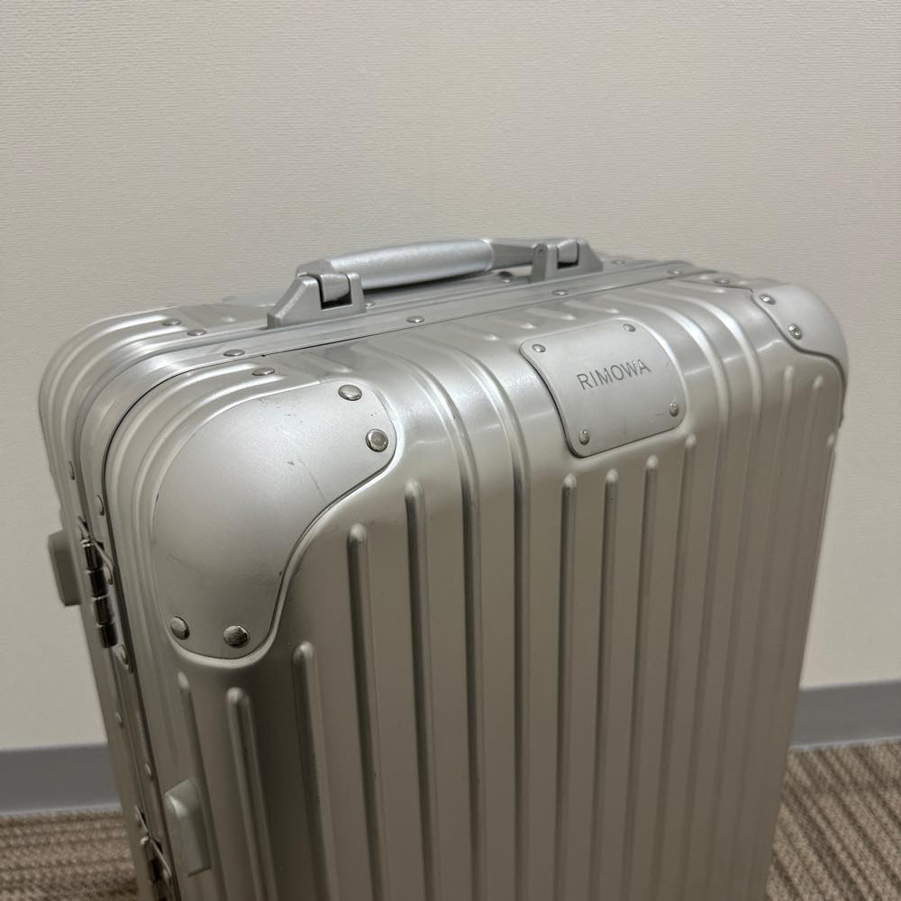 リモワ　オリジナル 925.53.00.4　キャビン　中古商品　35リットル　4輪