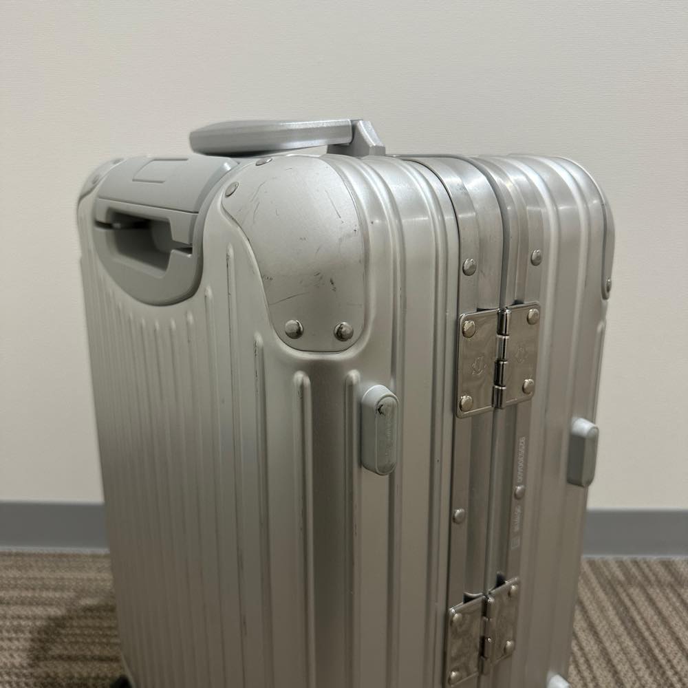 リモワ　オリジナル 925.53.00.4　キャビン　中古商品　35リットル　4輪