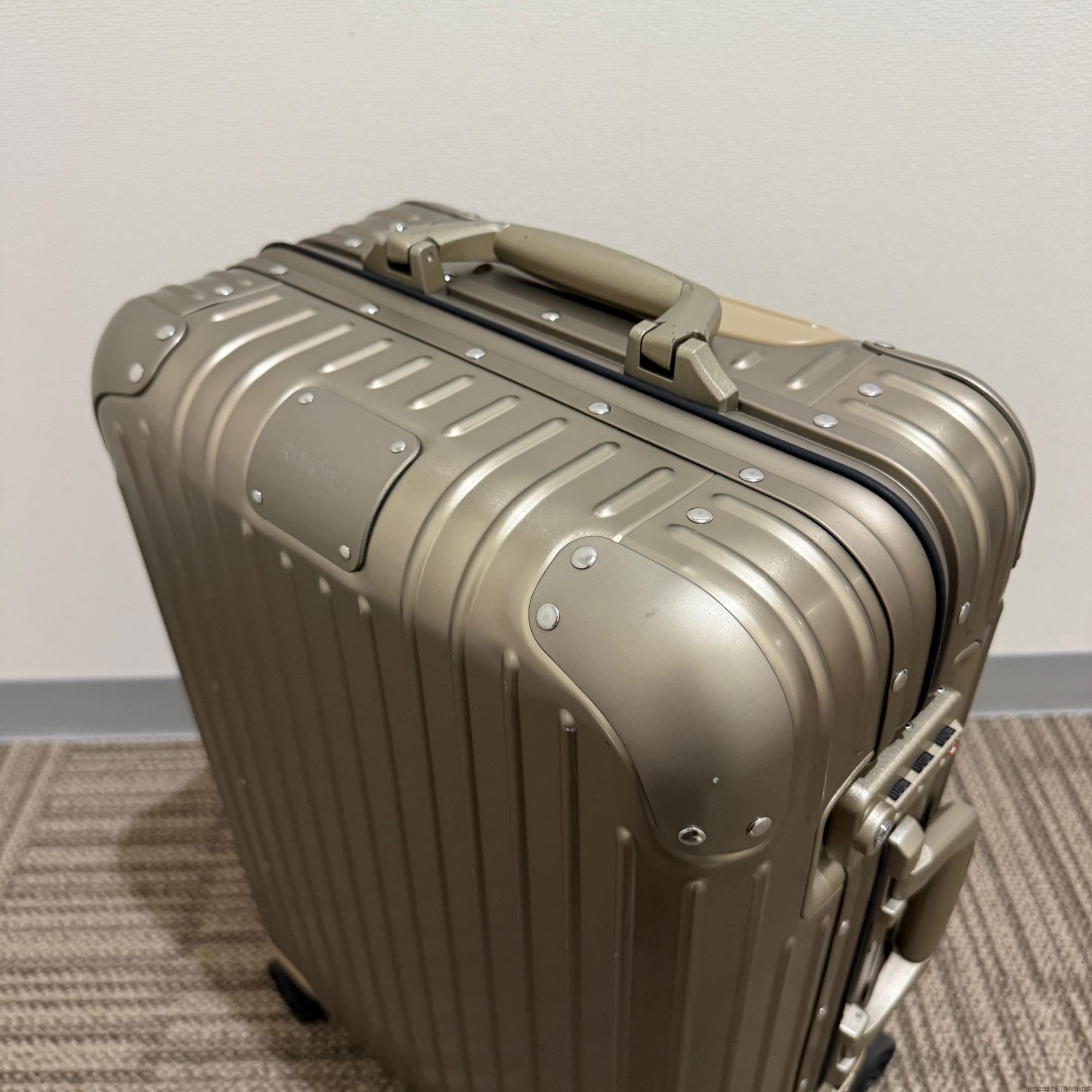 リモワ　オリジナル　925.53.04.4　キャビン　ゴールド　中古美品　35リットル　4輪