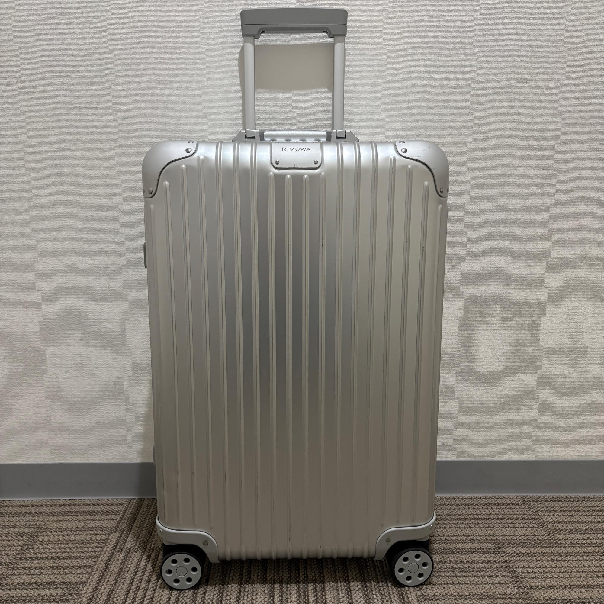リモワ　オリジナル　925.63.00.4　チェックインM　中古美品　60リットル　4輪