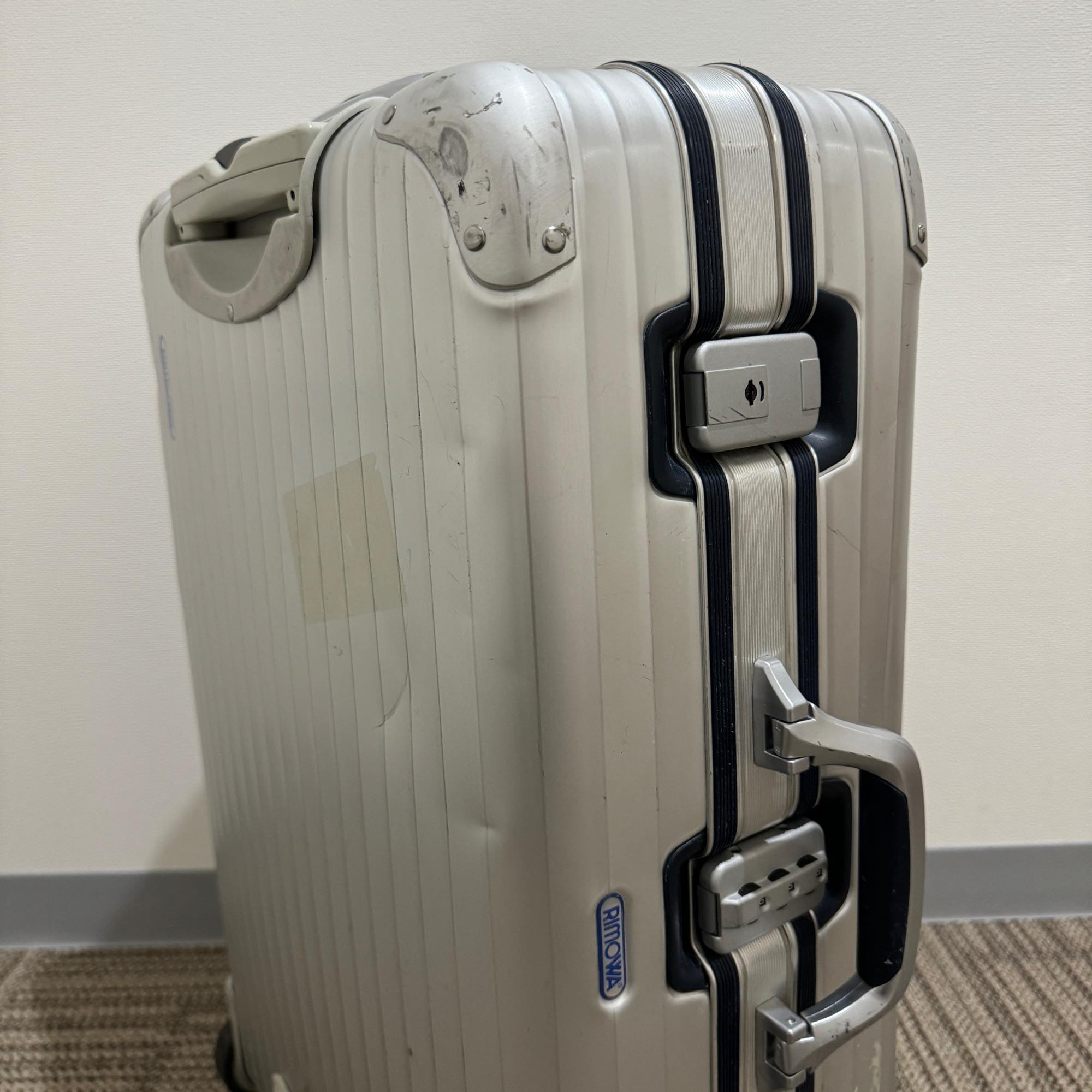 リモワ　シルバーインテグラル　中古商品　U926.63　63リットル　2輪