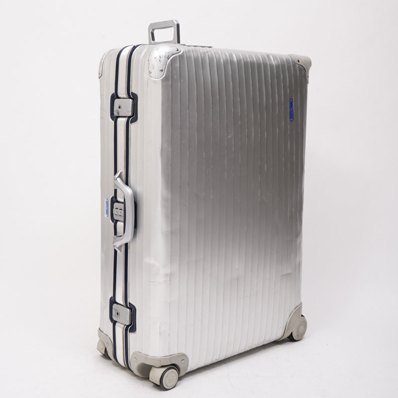 リモワ　シルバーインテグラル　中古商品　927.77　104リットル　4輪