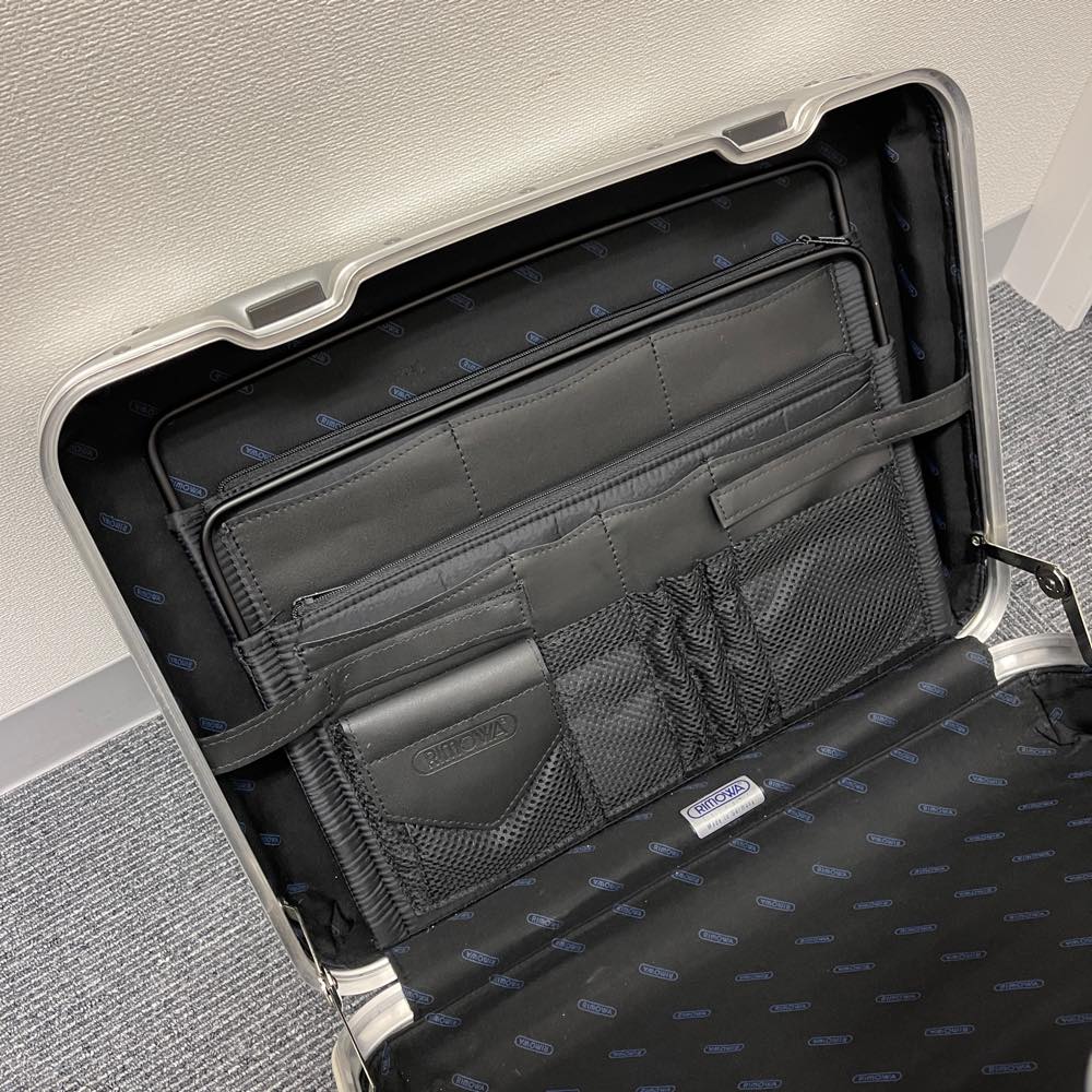 リモワ　アタッシェケース　中古商品　928.14　22リットル