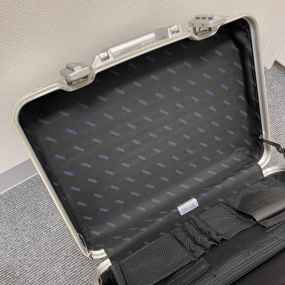 リモワ　アタッシェケース　中古商品　928.14　22リットル