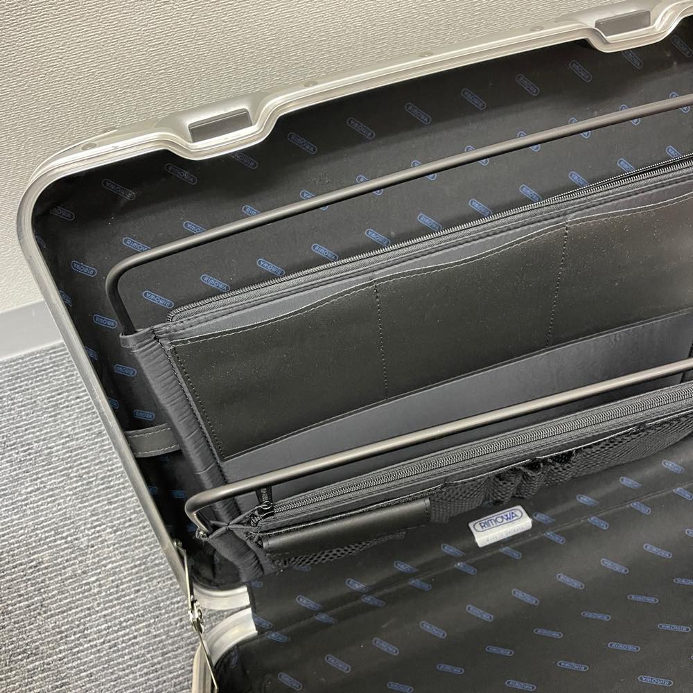 リモワ　アタッシェケース　中古商品　928.14　22リットル