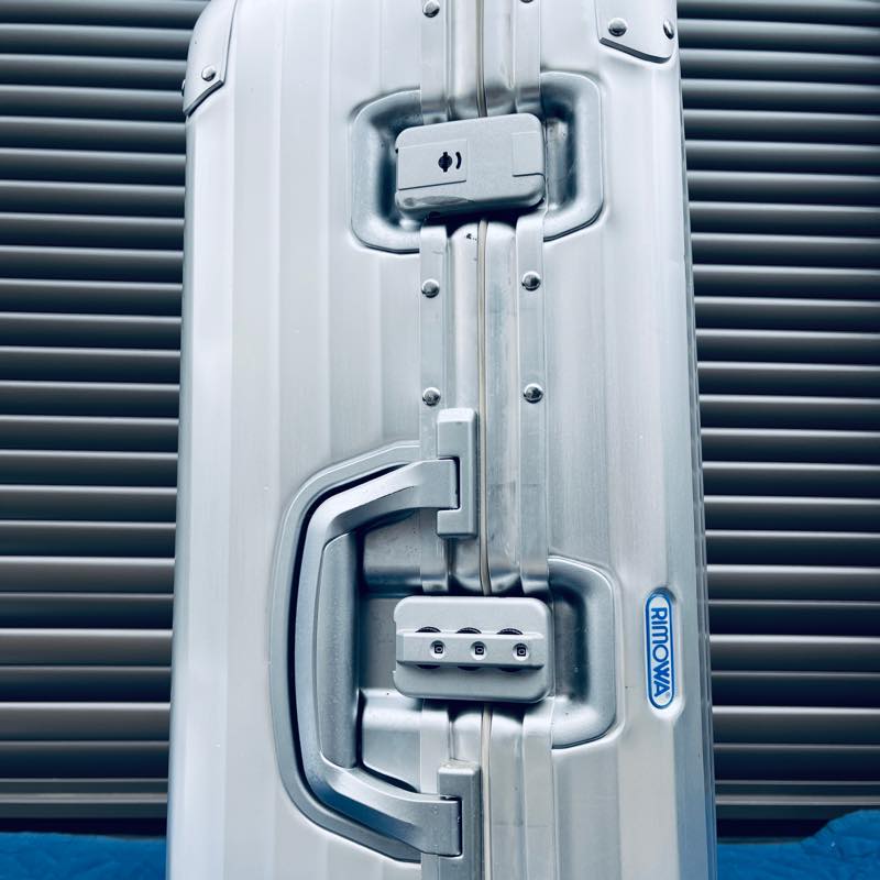 リモワ　トパーズ　中古商品　U930.63　63リットル　2輪