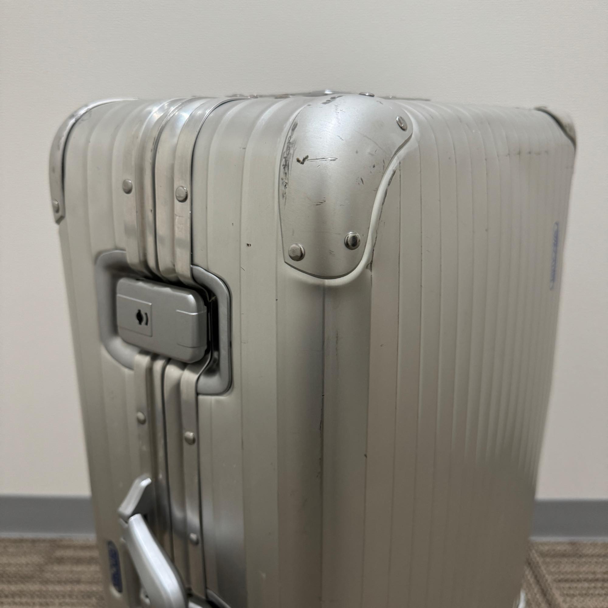 リモワ　トパーズ　中古商品　U931.63　63リットル