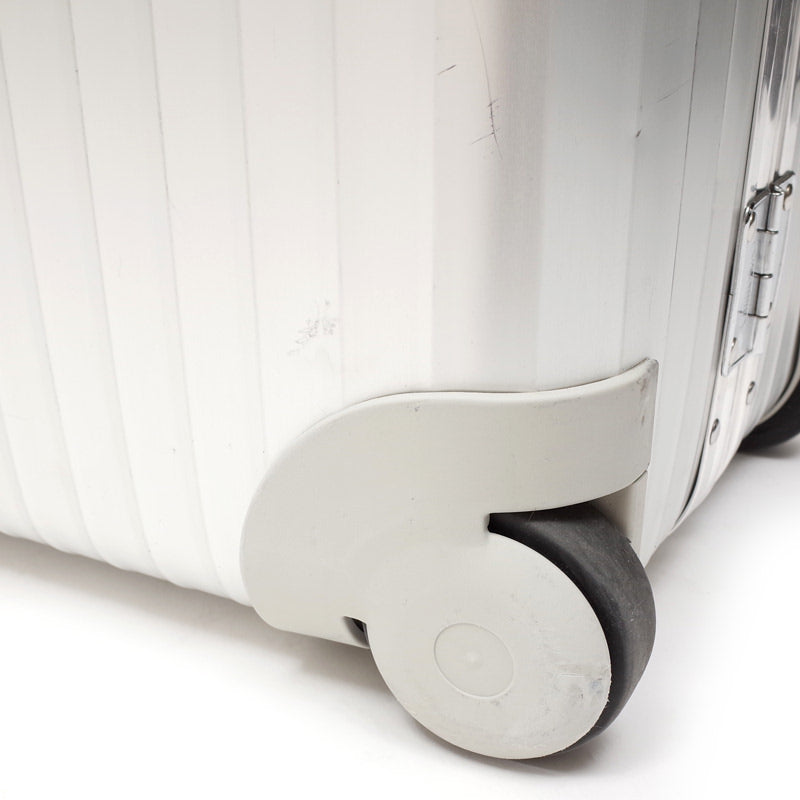 リモワ　トパーズ　中古商品　931.77　104リットル　4輪