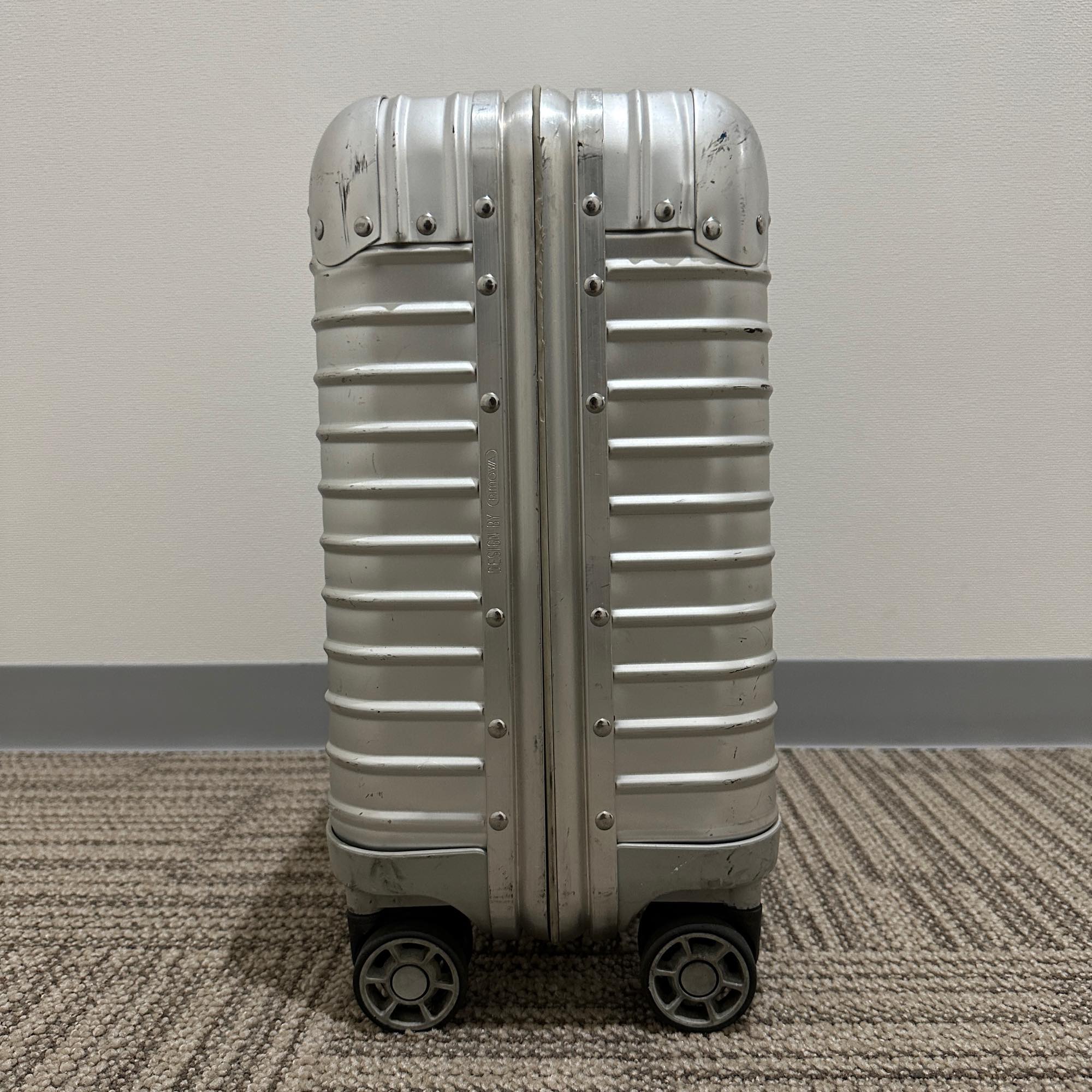 リモワ トパーズ トロリー　932.40　中古商品　29リットル　4輪