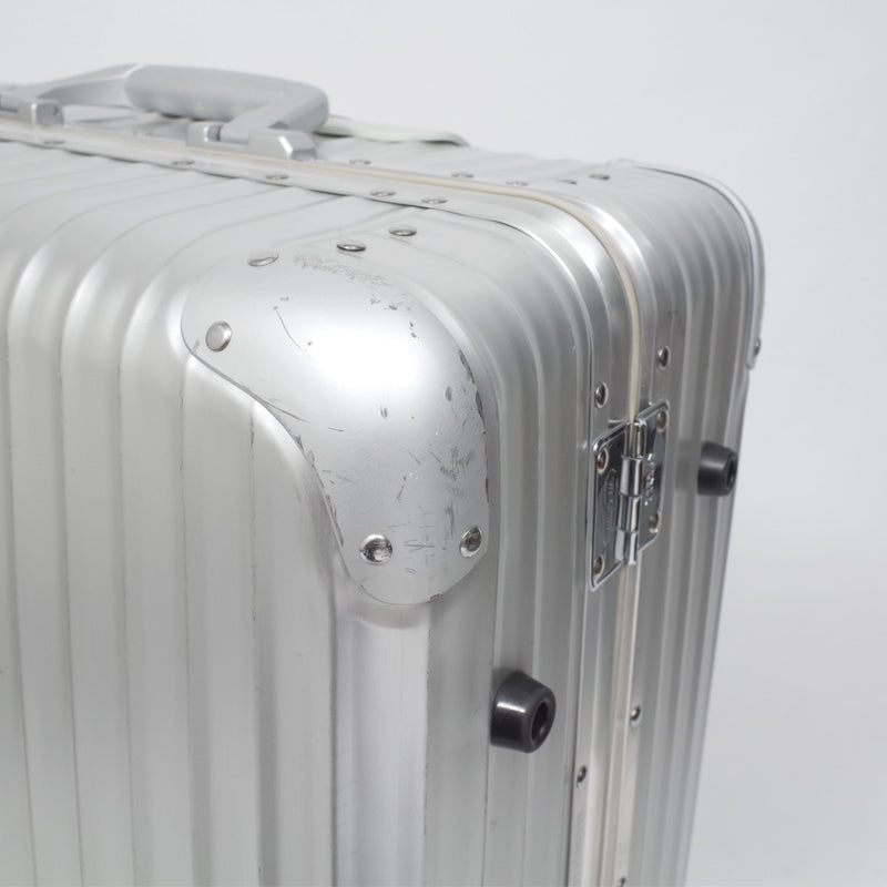 リモワ　トパーズ　中古商品　U932.70　82リットル　4輪