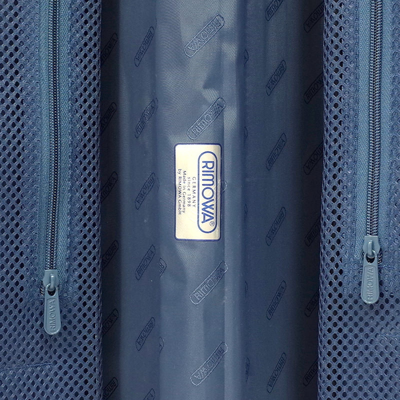 リモワ　トパーズ　932.73　中古商品　84リットル　4輪