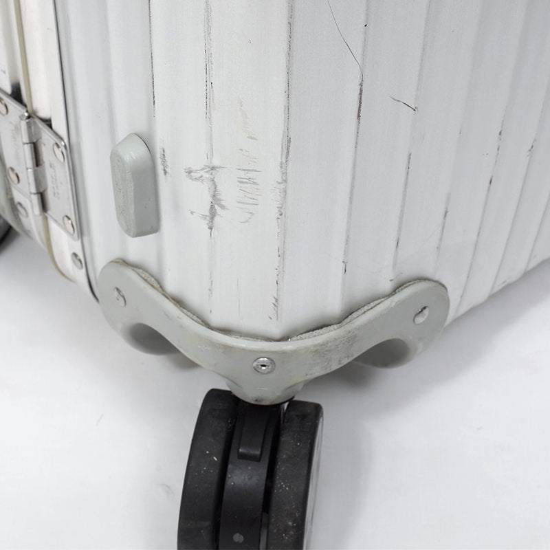 リモワ　トパーズ　932.73　中古商品　84リットル　4輪