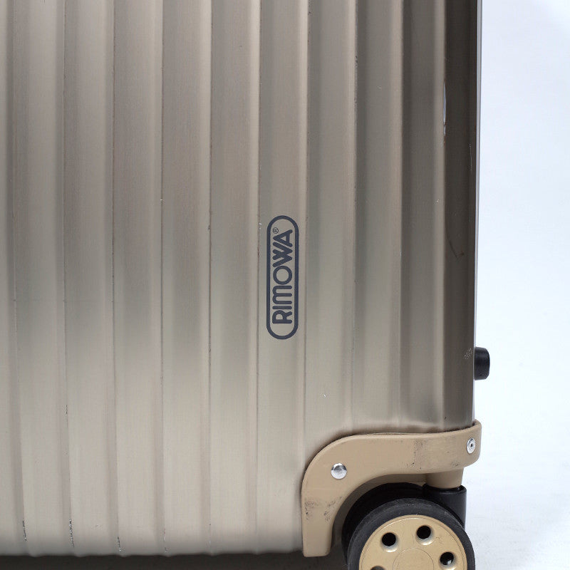 リモワ　トパーズ チタニウム　中古商品　945.77　98リットル 4輪