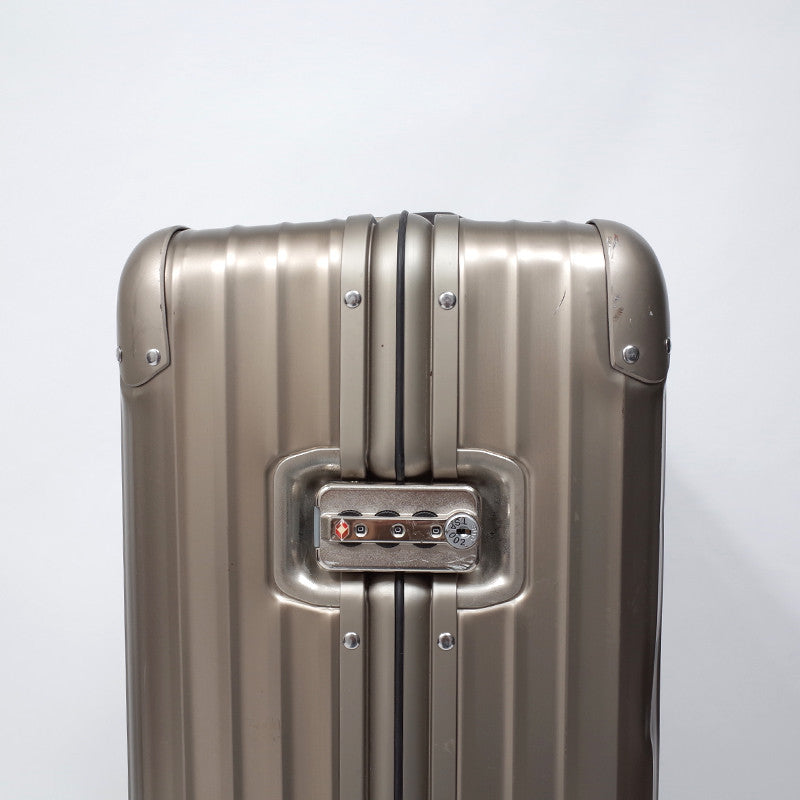 リモワ　トパーズ チタニウム　中古商品　945.77　98リットル 4輪