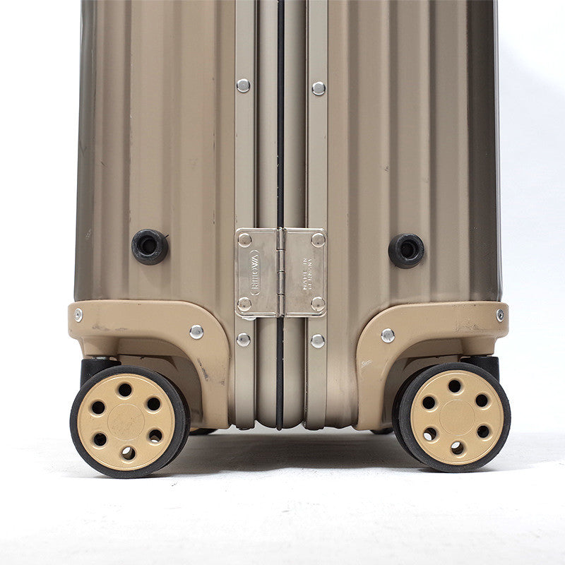 リモワ　トパーズ チタニウム　中古商品　945.77　98リットル 4輪