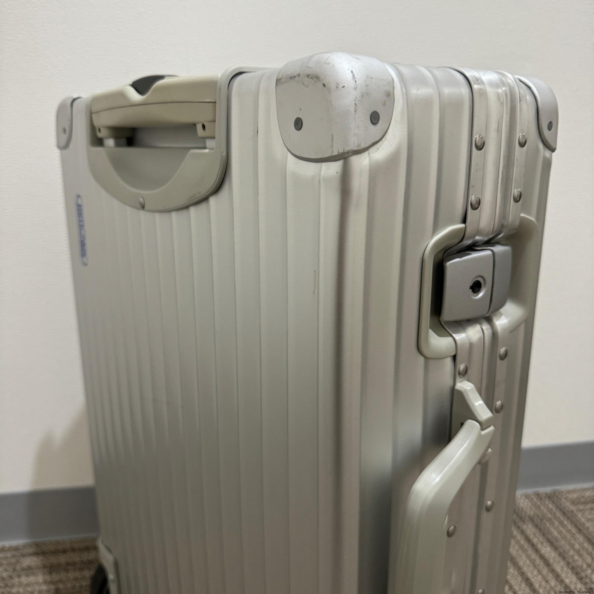 リモワ　オーパル　947.52　中古美品　32リットル　2輪