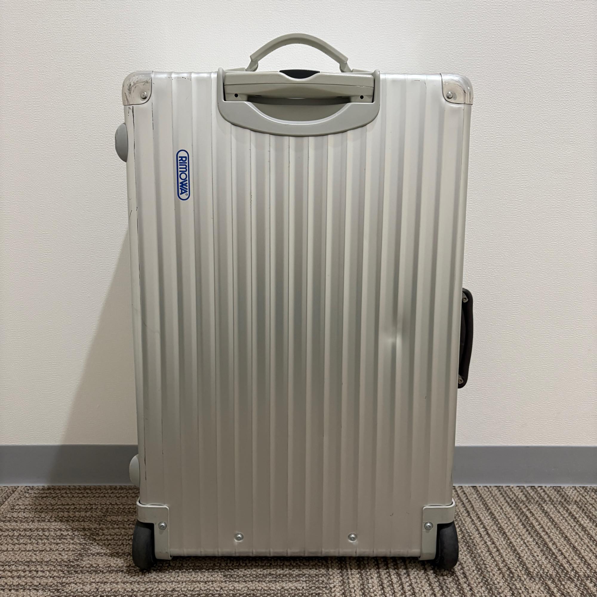 リモワ　クラシックフライト　中古美品　976.63　60リットル　2輪